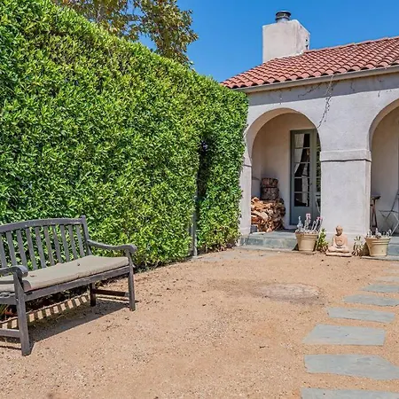 Secluded 4Br Spanish Oasis In The Heart Of La
